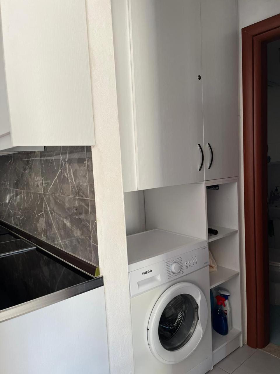 Apartment Vaney Sarandë