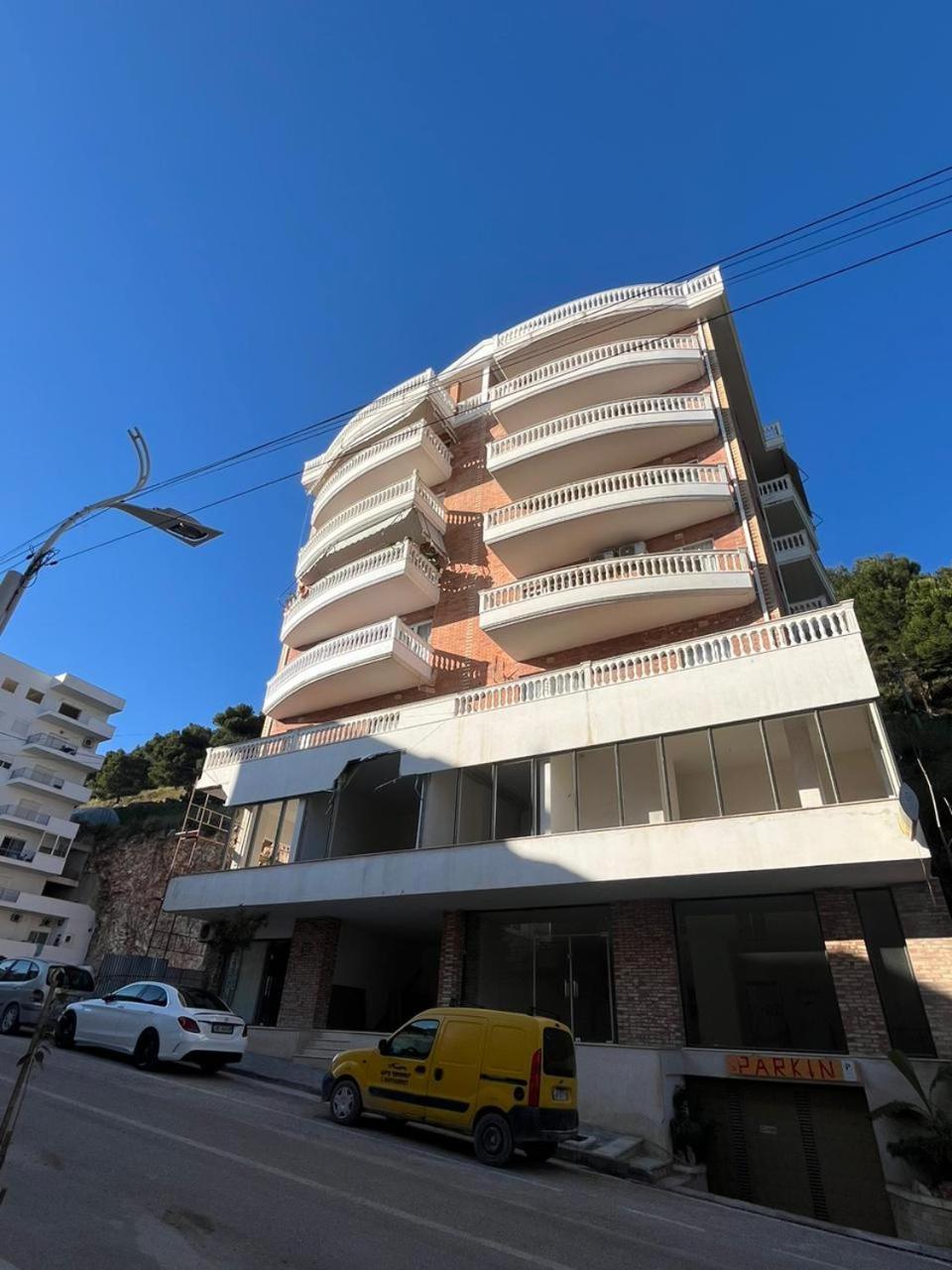 Vaney Sarandë